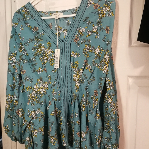 Floral tie up blouse - Picture 2 of 4